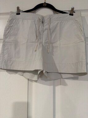 J.Crew Womens Low-Fit Relaxed Shorts Size 6 Beige Cotton Blend Casual Drawstring